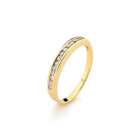 anel em ouro amarelo com pedras de diamante A769