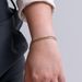 pulseira-atemporal-em-ouro-18k-para-looks-femininos