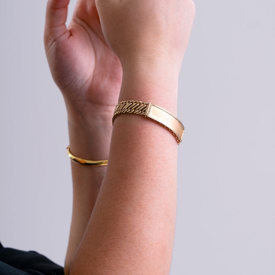 Pulseira delicada de malha lacraia em ouro 18k