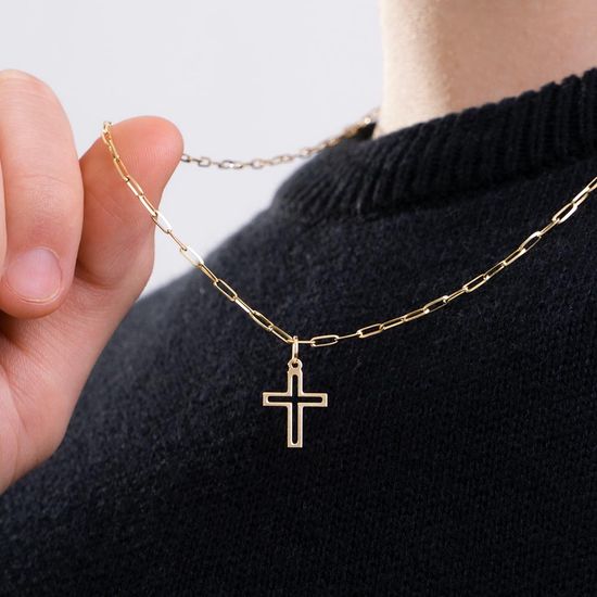 Crucifixo Masculino em Ouro com Aro Vazado