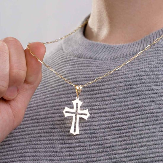Crucifixo Moderno com Recortes Vazados para Homens