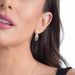 brinco-de-mulher-em-ouro-18k-gota-curvada