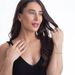 pulseira-ouro-10k-mulher-elegante