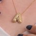 Pingente-de-Letra-Bold-em-Ouro