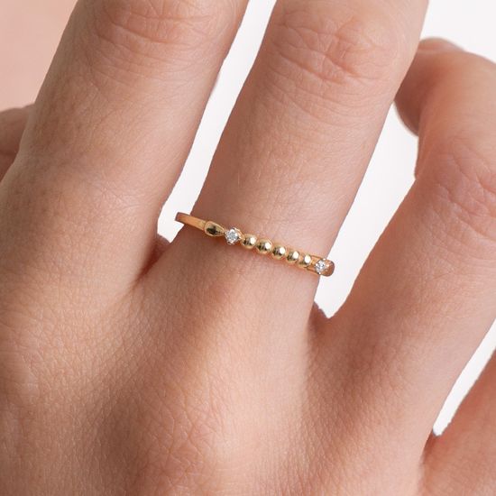 Anel-em-Ouro-Amarelo-com-Detalhes-em-Pedras-de-Zirconia
