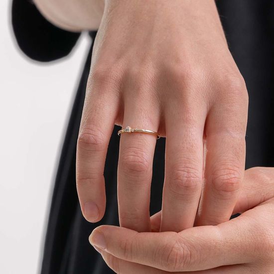 Anel-Gota-Brilhante-em-Ouro-18K-com-Cravacao-Leve