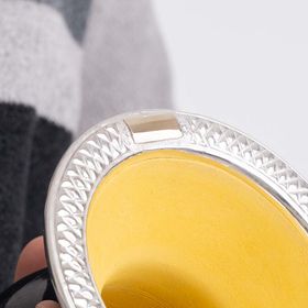 Cuia-de-Chimarrao-em-Prata-e-Ouro-com-Desenhos-Lineares