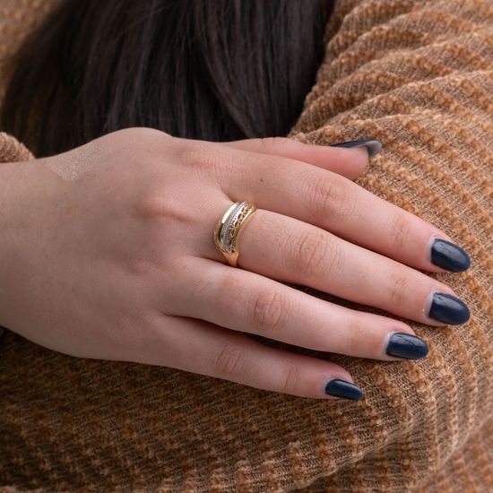 Anel-feminino-em-ouro-amarelo-texturizado