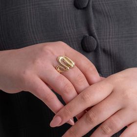 Anel-femino-com-ondas-irregulares-em-ouro