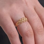 Anel-delicado-em-ouro-amarelo-feminino