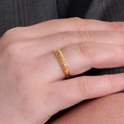 Anel-Classico-em-Ouro-Amarelo-com-Acabamento-Trabalhado