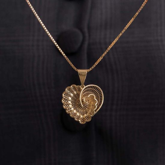 Pingente-de-Coracao-em-Ouro-Amarelo-Design-Trabalhado