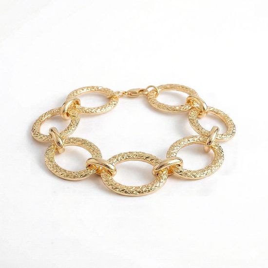 Pulseira-com-elos-ovais-trabalhados-em-ouro-amarelo