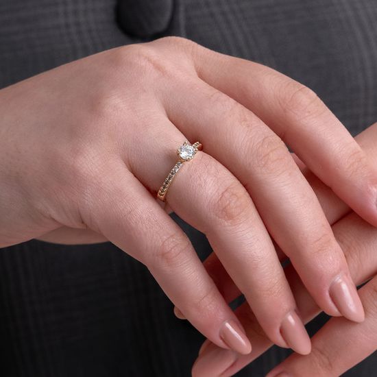 anel-em-ouro-com-pedras-de-zirconias