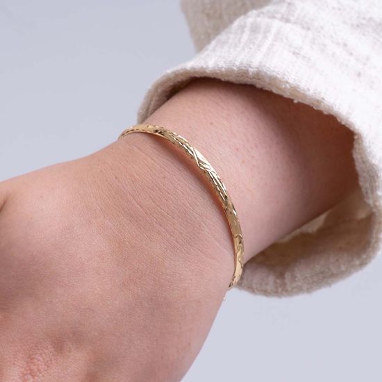 Bracelete-em-ouro-sob-medida-para-mulheres